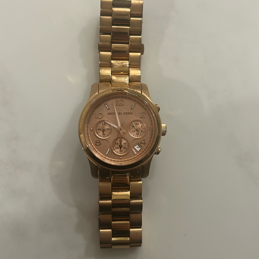 Michael kors rose gold watch